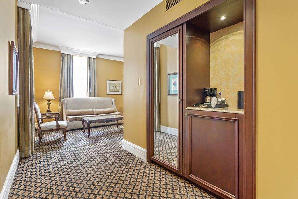 Lafayette Luxurban. Trademark Hotel *