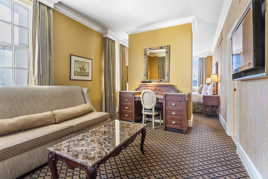 Hotel Lafayette Luxurban. Trademark New Orleans