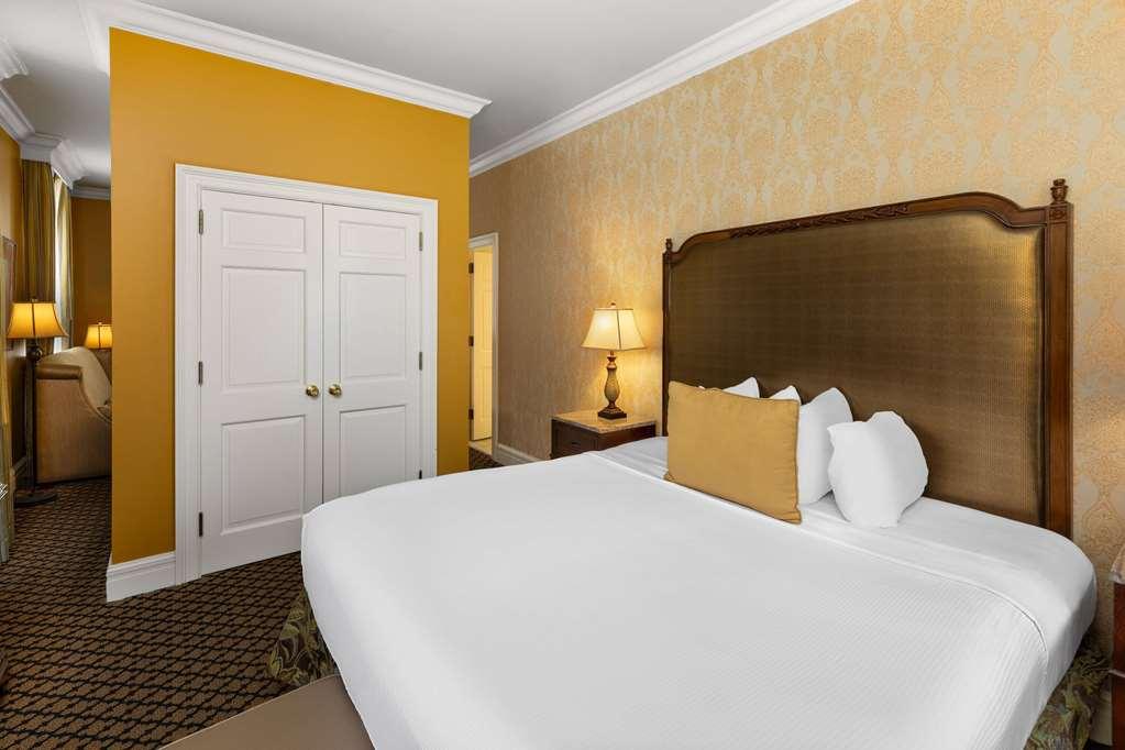 Hotel Lafayette Luxurban. Trademark *