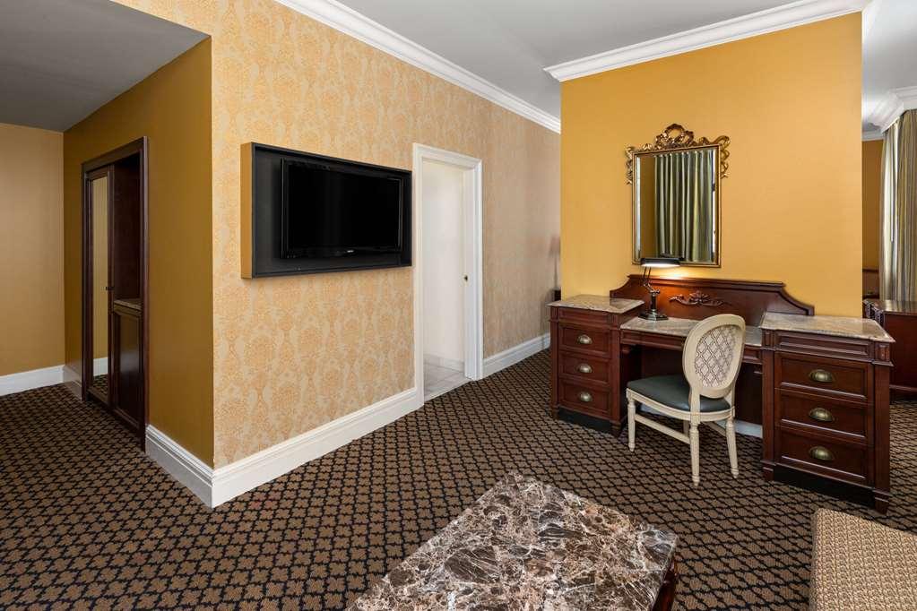 Lafayette Luxurban. Trademark